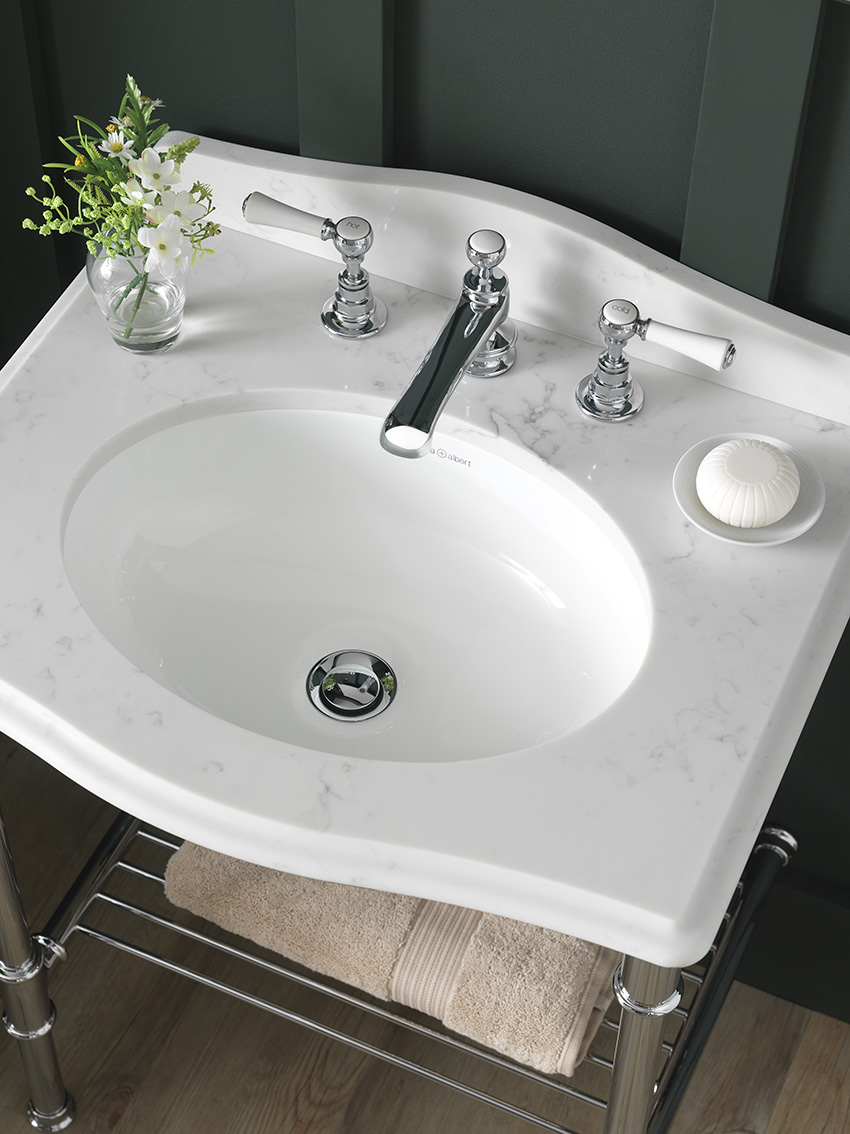 Console lavabo rétro 61 avec piétements chromés