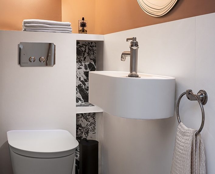 PARIS XVI -ème – Rénovation complète d’un cabinet de toilette